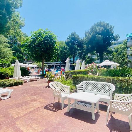 סאני ביץ' Bratanov Excelsior Apartment מראה חיצוני תמונה
